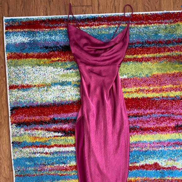 Princess Polly LIONESS Silk slit dress - Picture 16 of 16